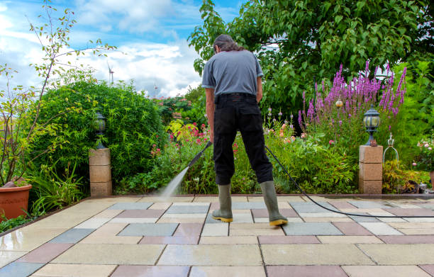 East Uniontown, PA  Pressure Washing Services Company